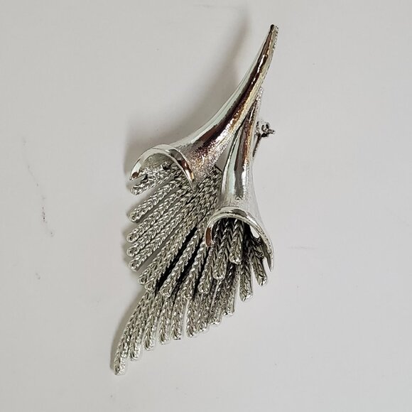 Vintage Signed Coro Pegasus Silvertone Wheat Leaf Brooch - Picture 10 of 10